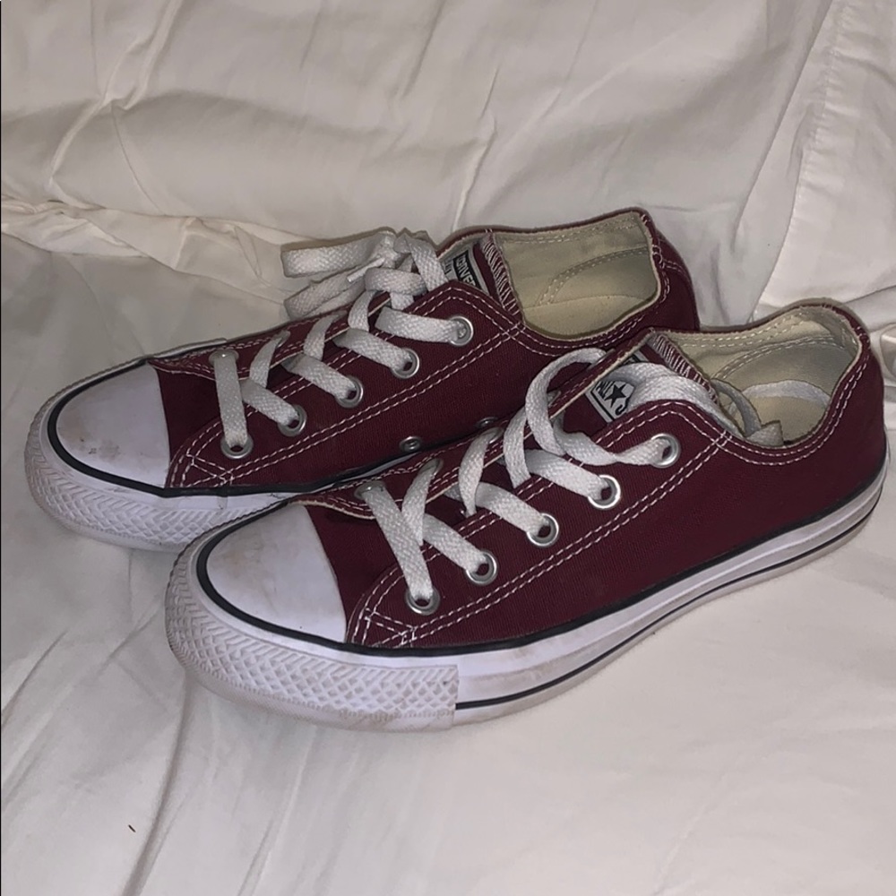 Maroon converse